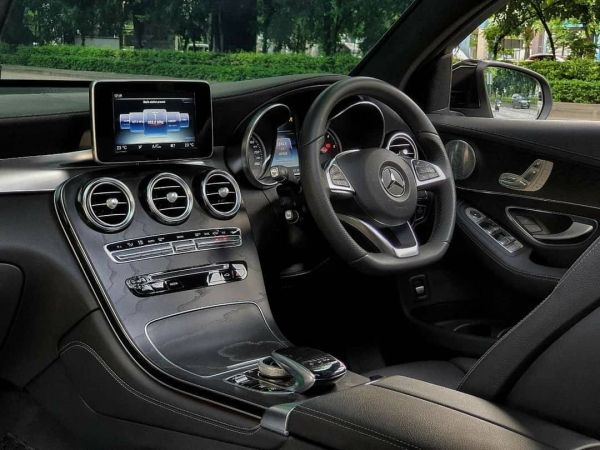 Benz GLC250d coupe AMG 2017 รูปที่ 4